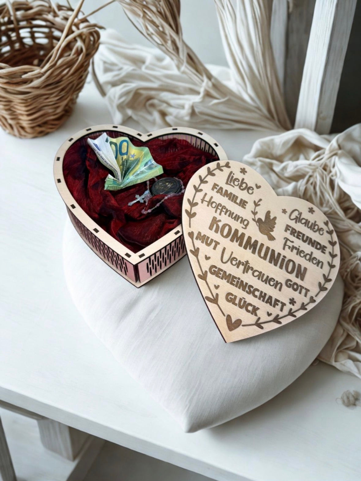 Geschenkbox Box Dose Holz Herz Taufe Kommunion 19,5 cm x 19,5 cm